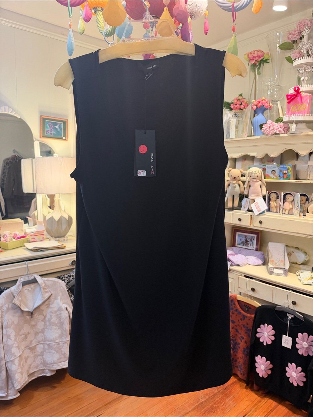 Black Sleeveless Shift Dress